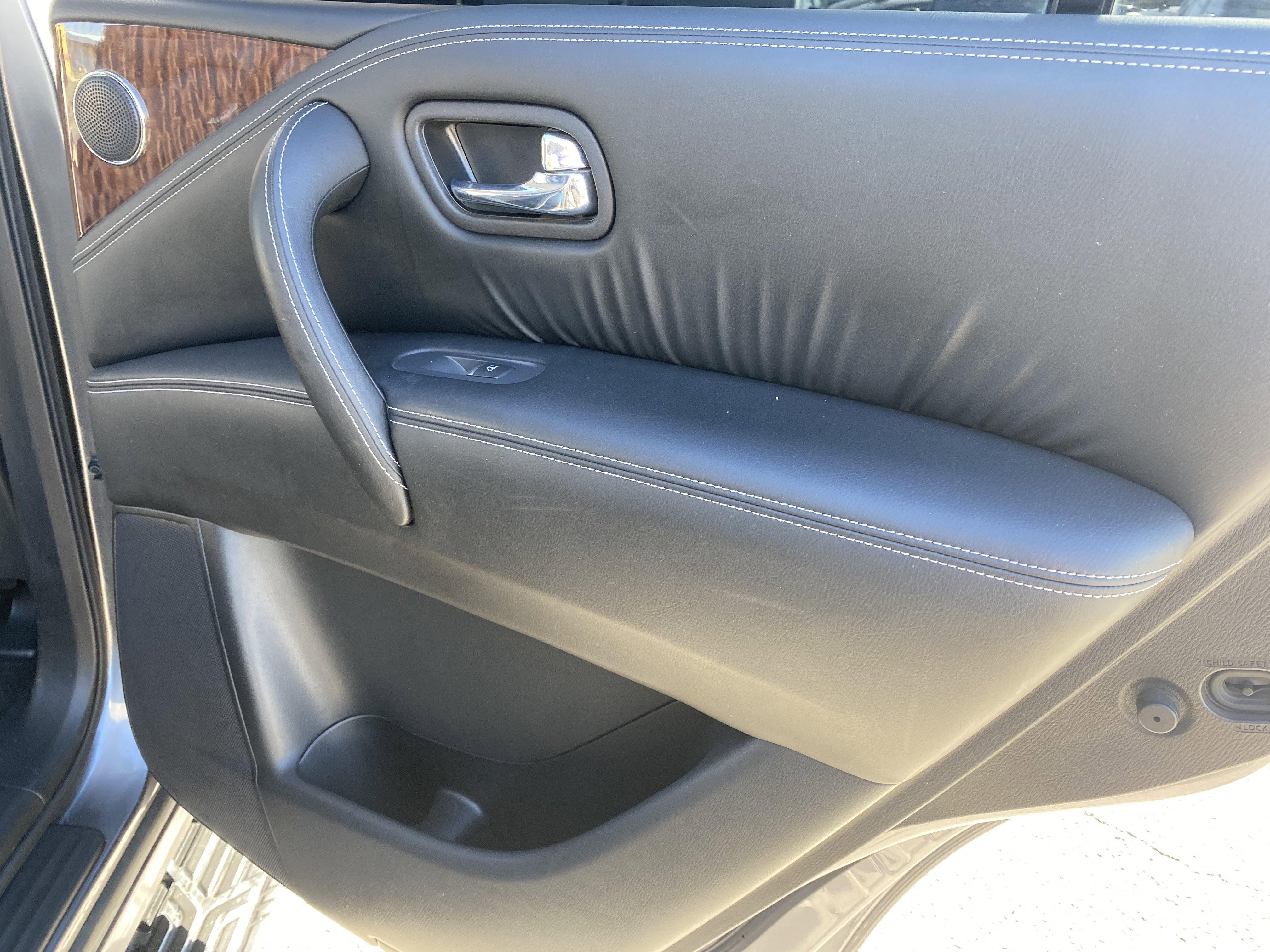 Used 2019 Nissan Armada SL w/ Premium Package RWD image 18