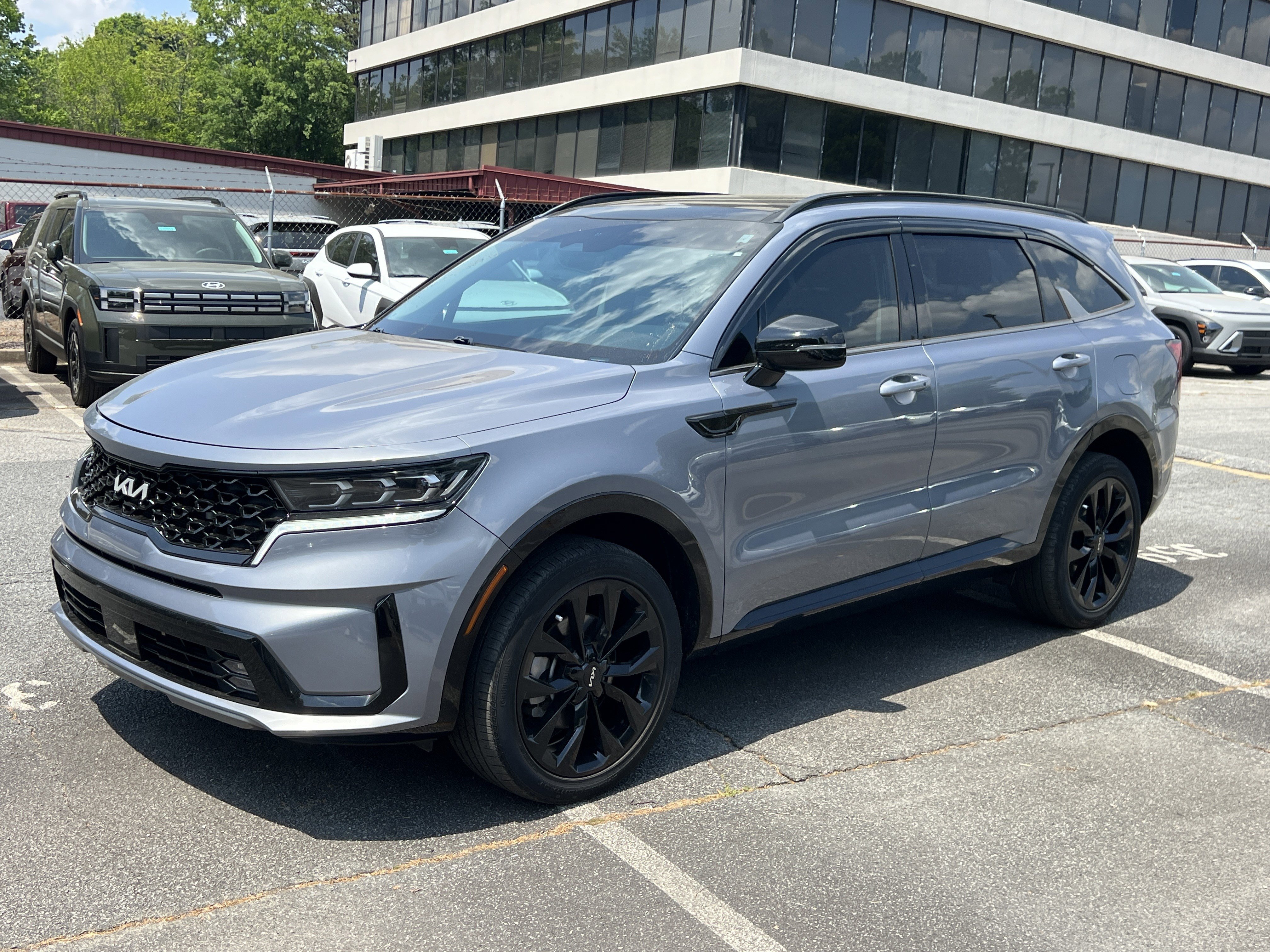 Used 2023 Kia Sorento SX AWD/4WD image 3
