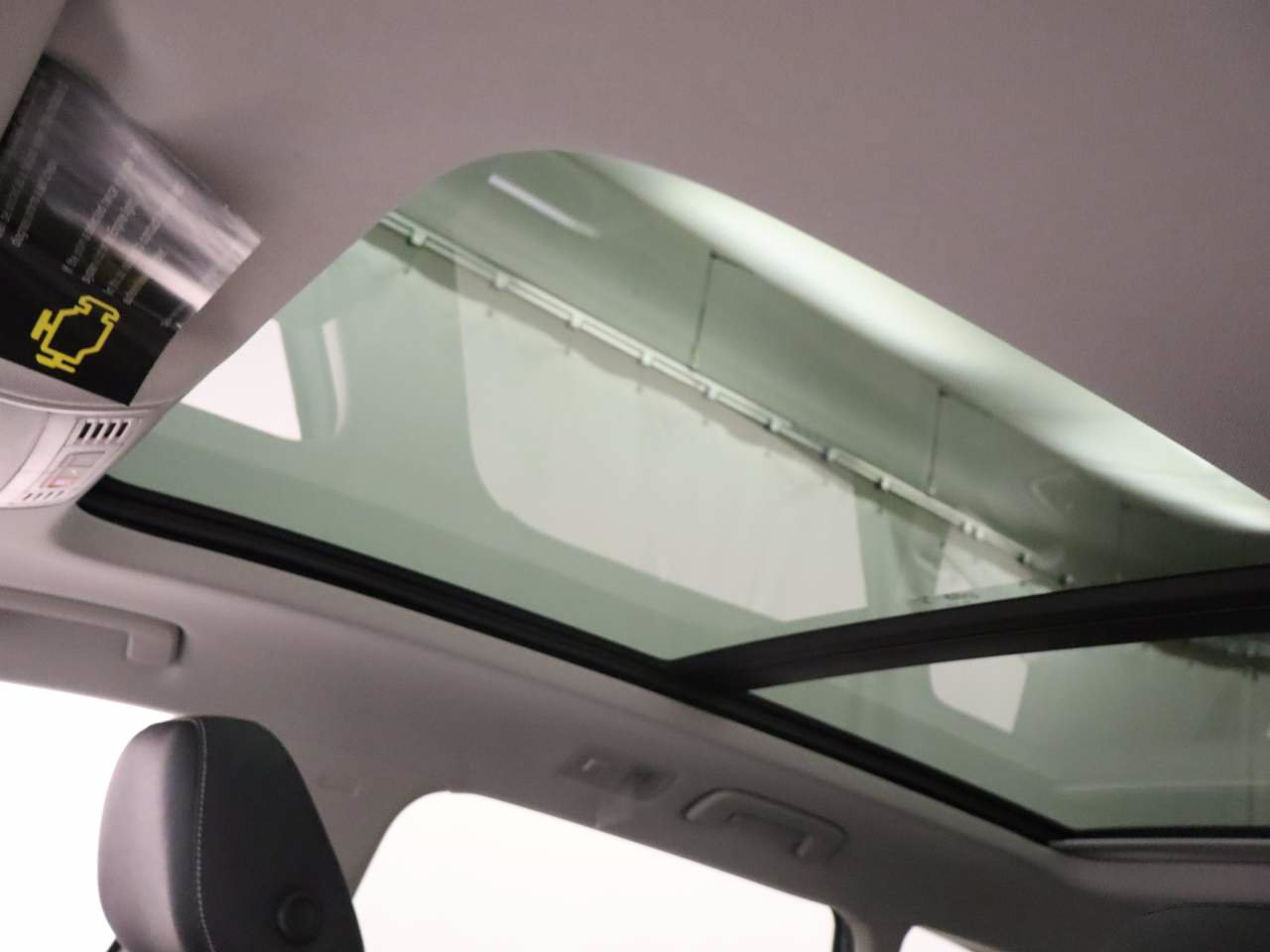 New 2026 Volkswagen Taos SE FWD image 17