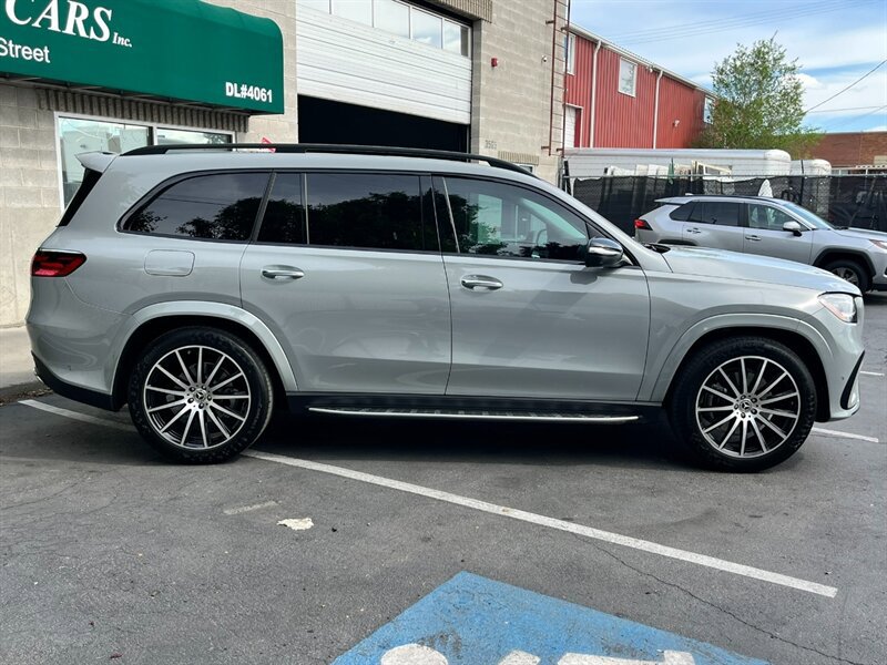 Used 2024 Mercedes-Benz GLS 580 4MATIC image 11