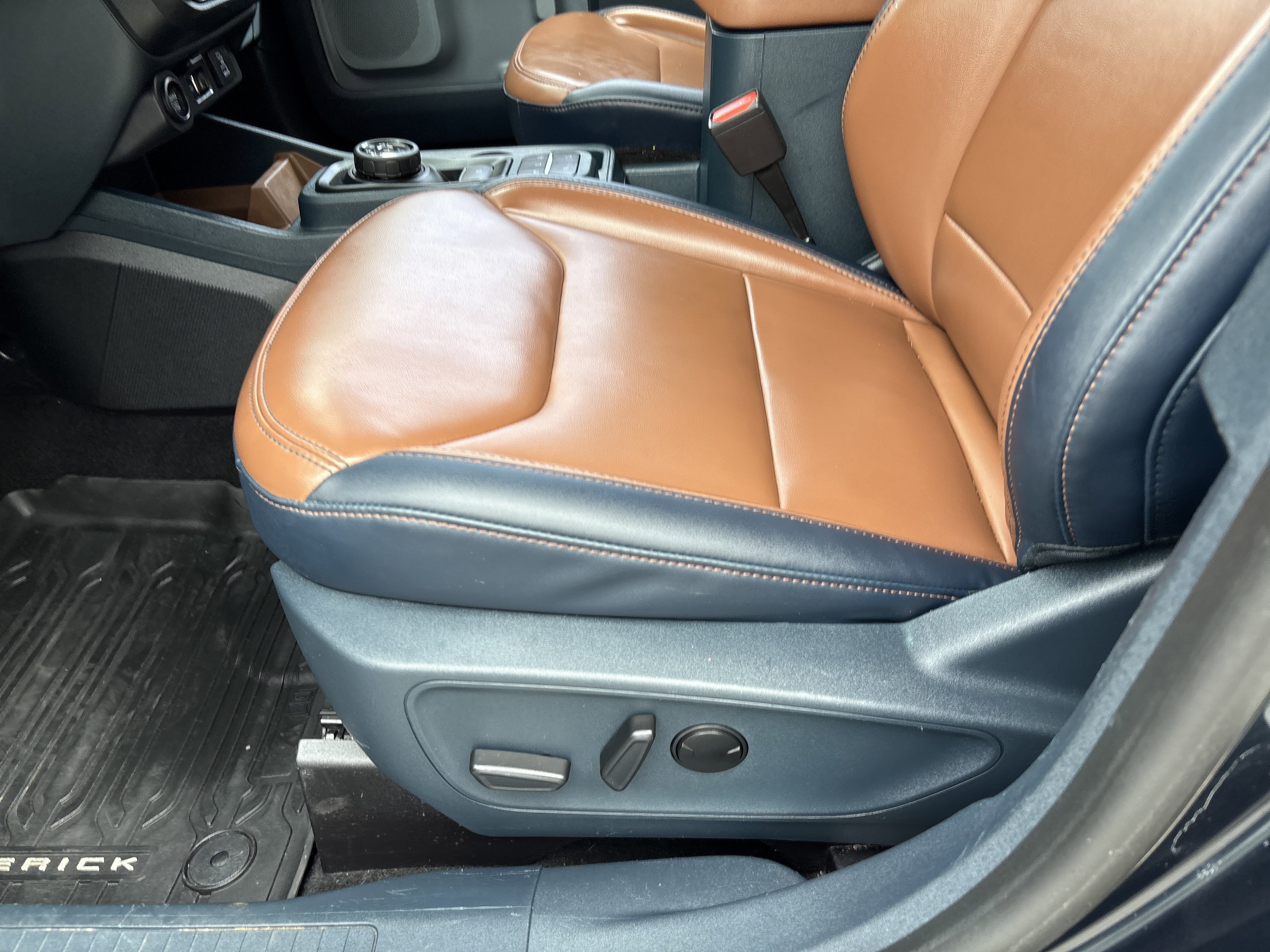 Used 2022 Ford Maverick Lariat w/ Lariat Luxury Package image 18