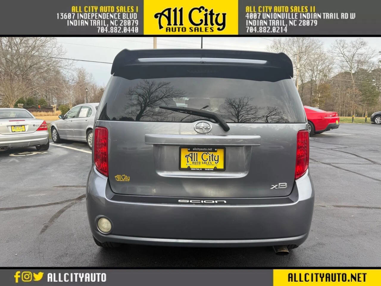 Used 2010 Scion xB image 6