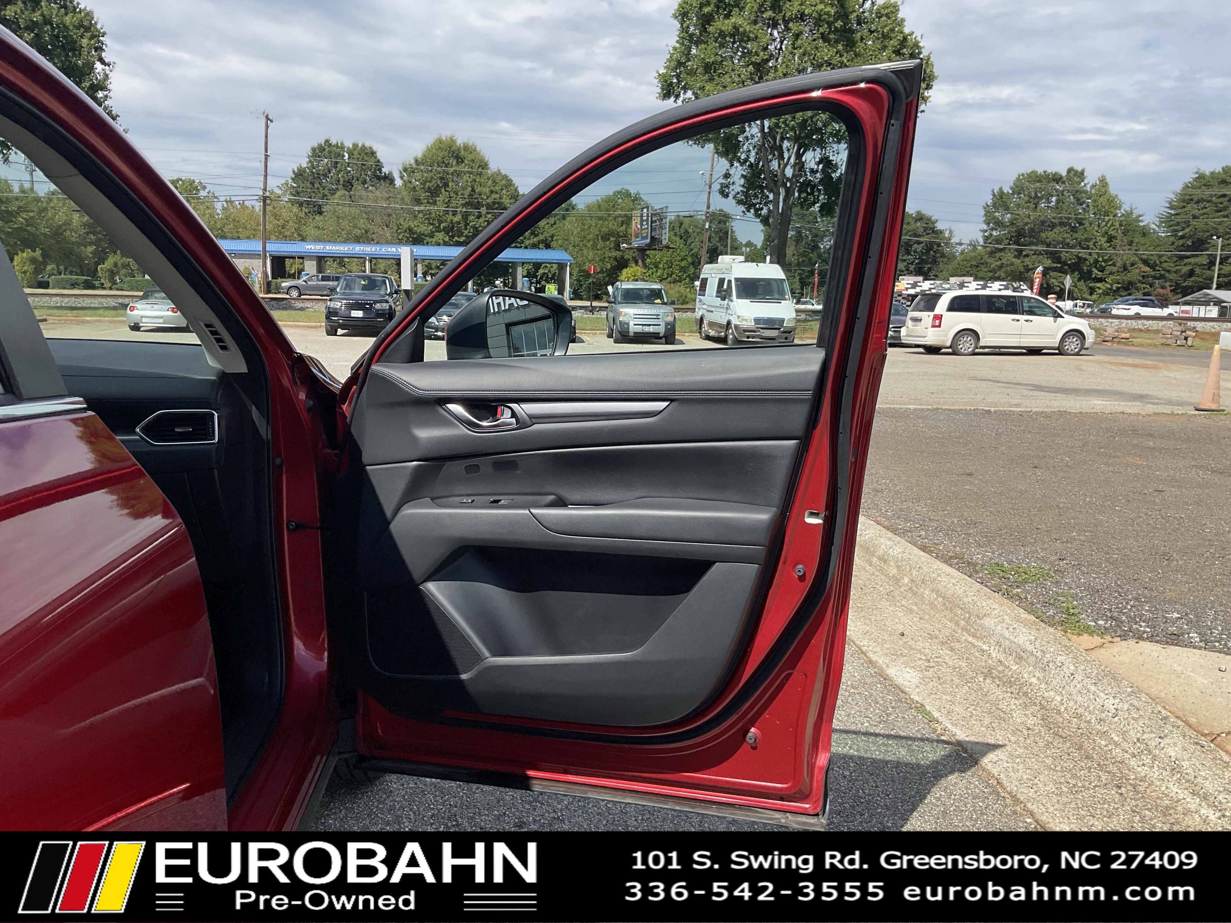 Used 2021 MAZDA CX-5 Touring image 23