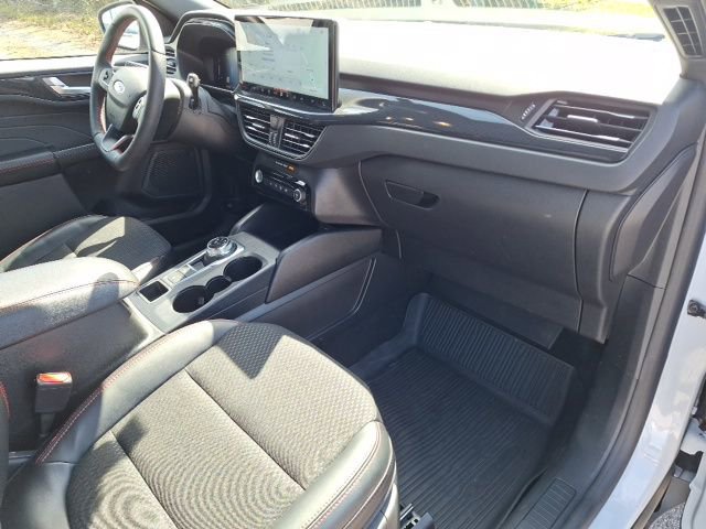 Certified 2025 Ford Escape ST-Line w/ Equipment Group 301A image 23