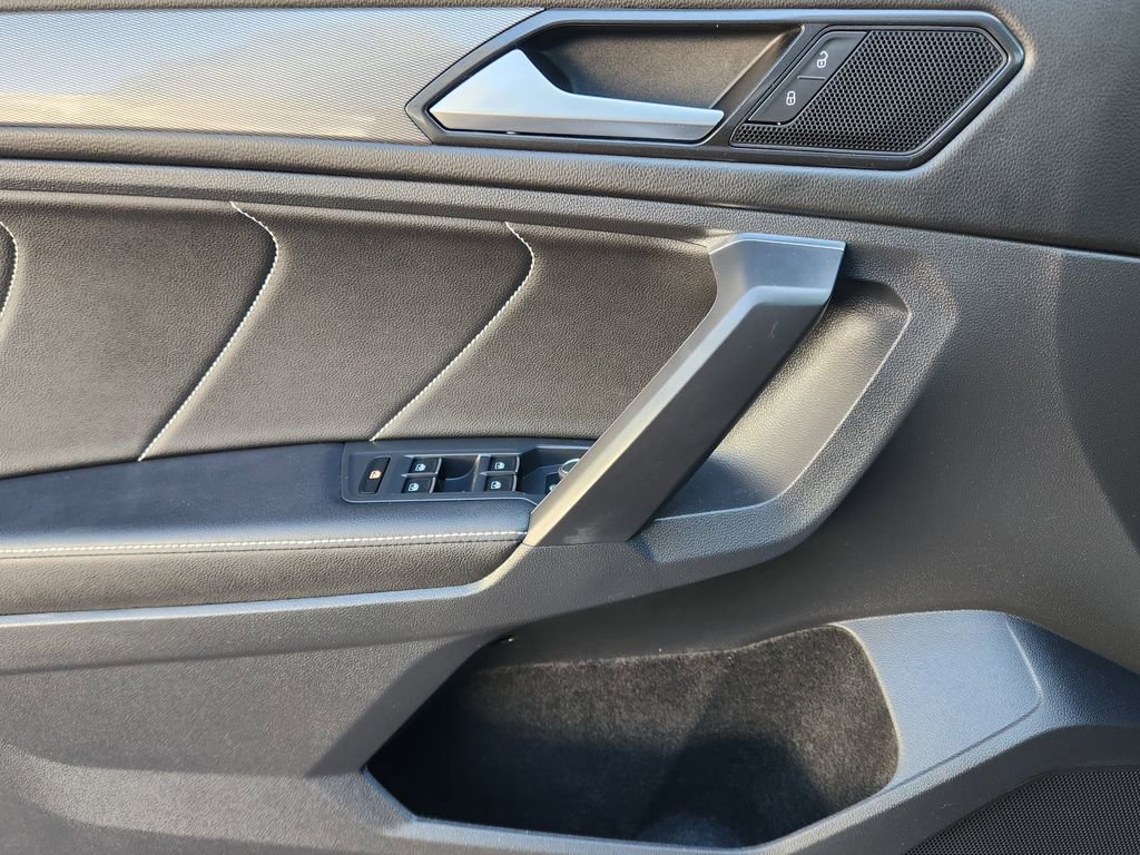 Certified 2023 Volkswagen Tiguan SE image 6