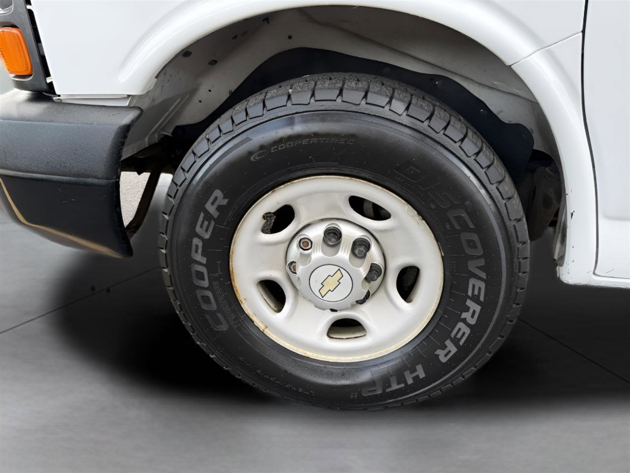 Used 2012 Chevrolet Express 2500 LS RWD image 26