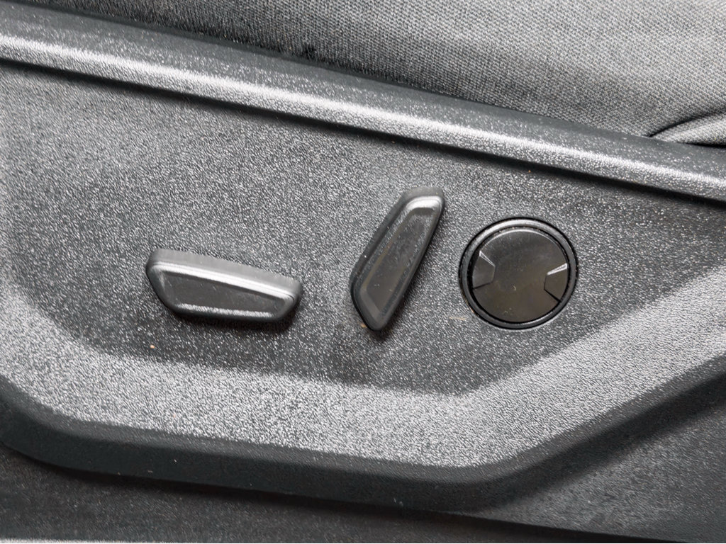 Used 2024 Ford F150 Lightning Flash AWD/4WD image 6