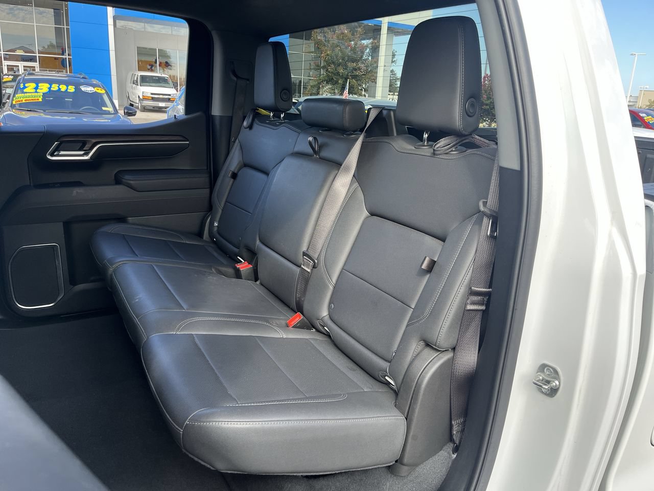 Used 2025 GMC Sierra 1500 SLT RWD image 22