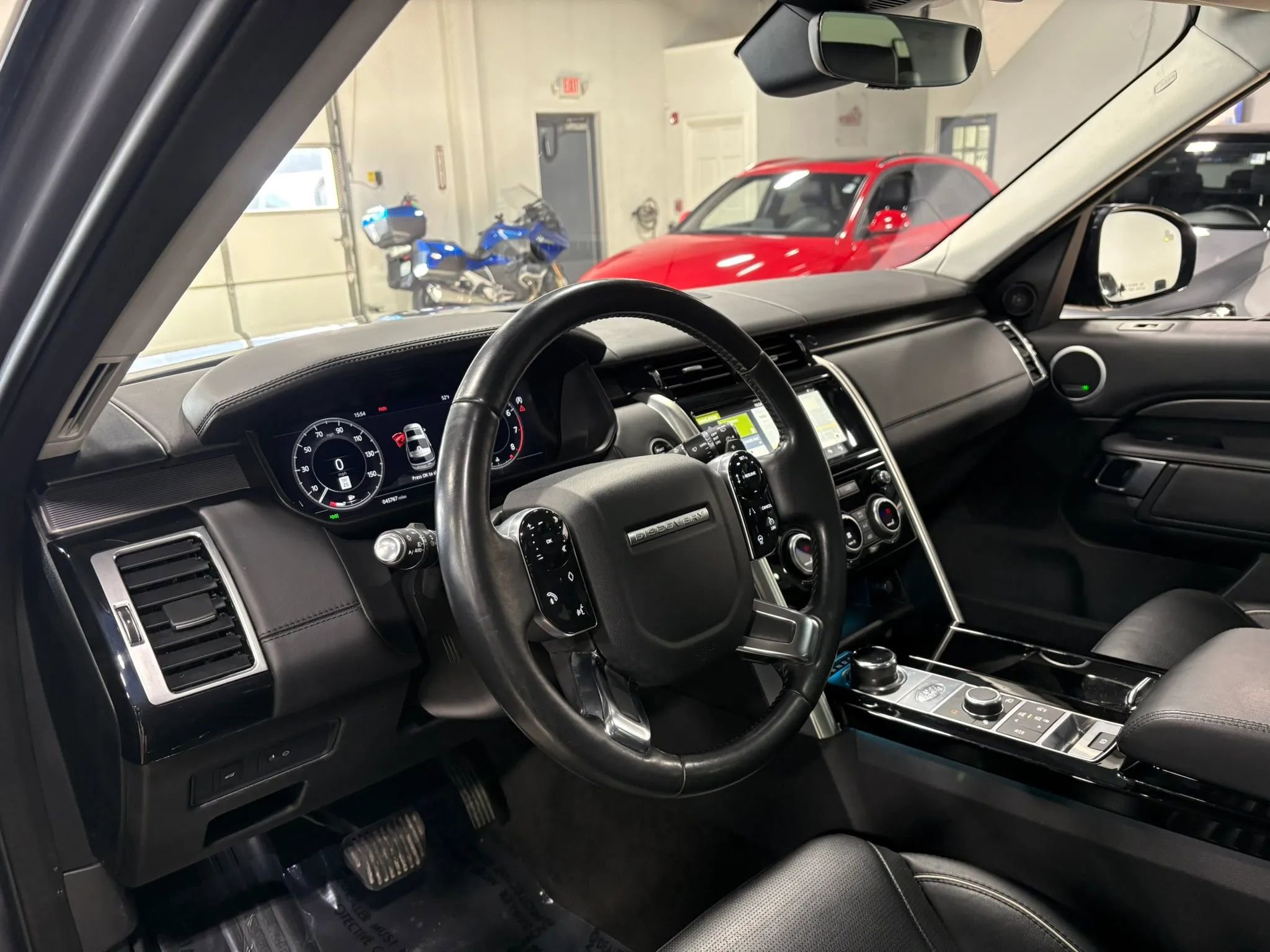 Used 2020 Land Rover Discovery HSE Luxury AWD/4WD image 7