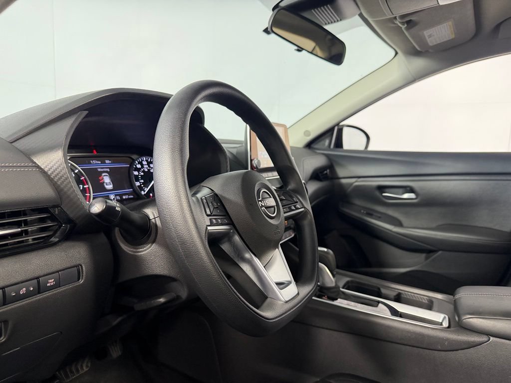 Used 2025 Nissan Sentra SV w/ Trunk Package FWD image 21