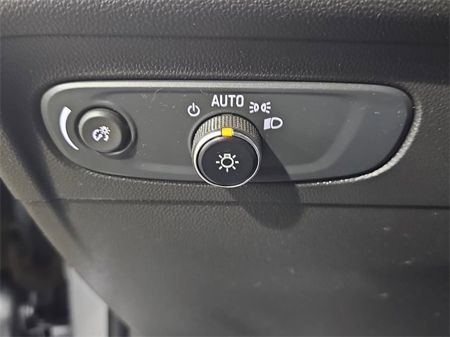 Certified 2022 Buick Envision Essence w/ Sport Touring Package image 27