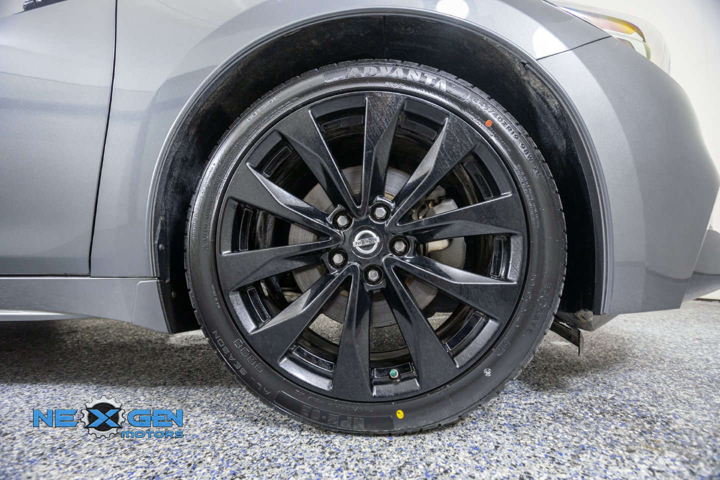 Used 2018 Nissan Maxima SR w/ Midnight Edition FWD image 45