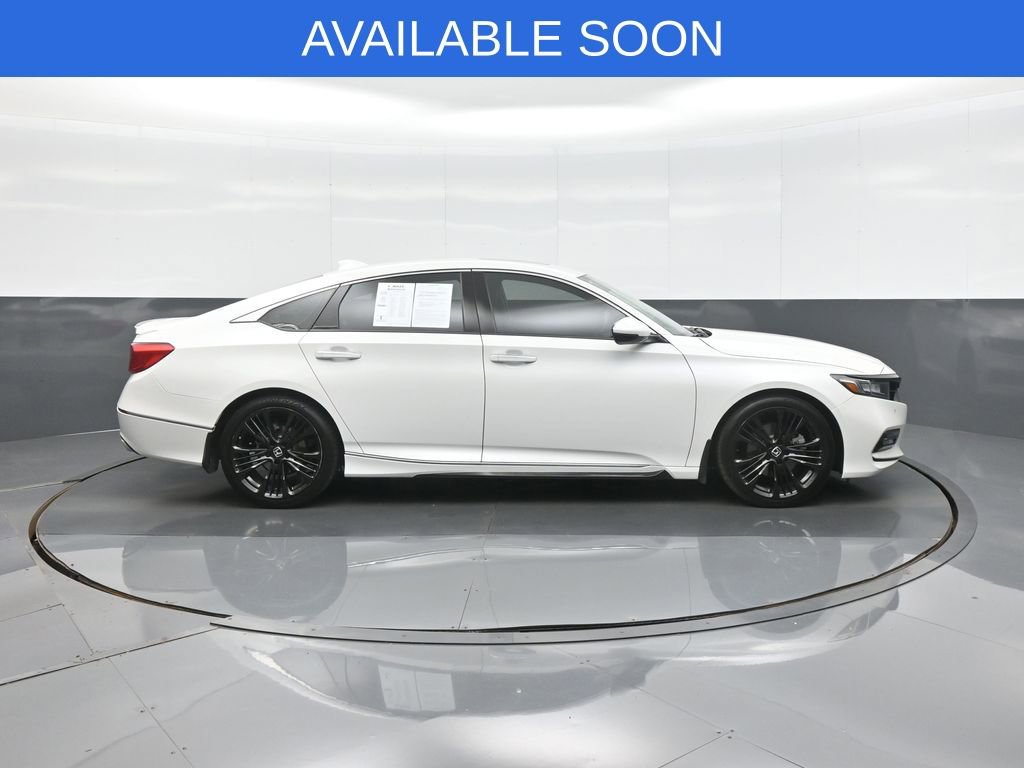 Used 2018 Honda Accord Touring image 8