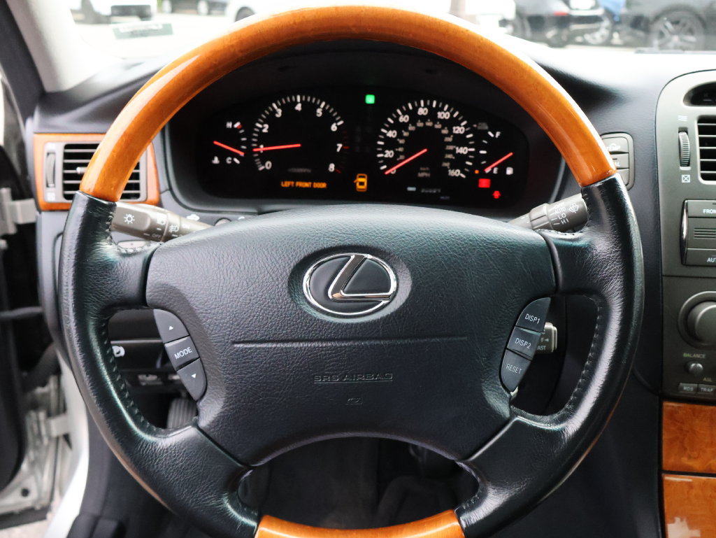 Used 2002 Lexus LS 430 RWD image 23