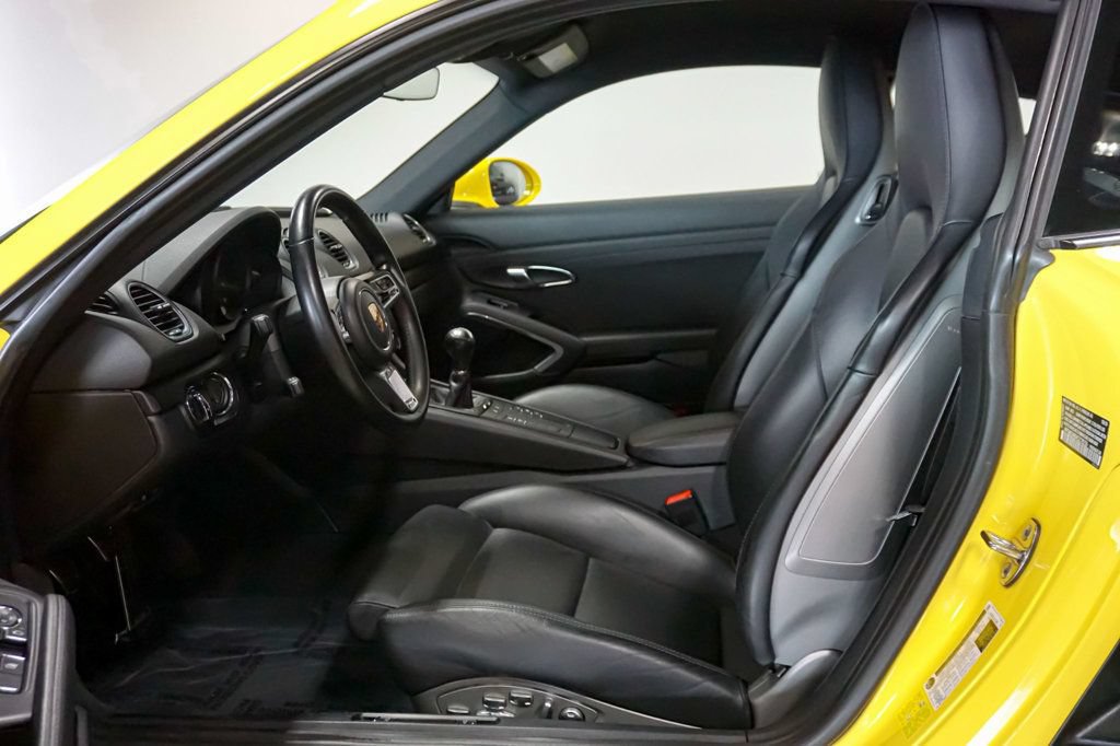 Used 2019 Porsche 718 Cayman RWD image 8