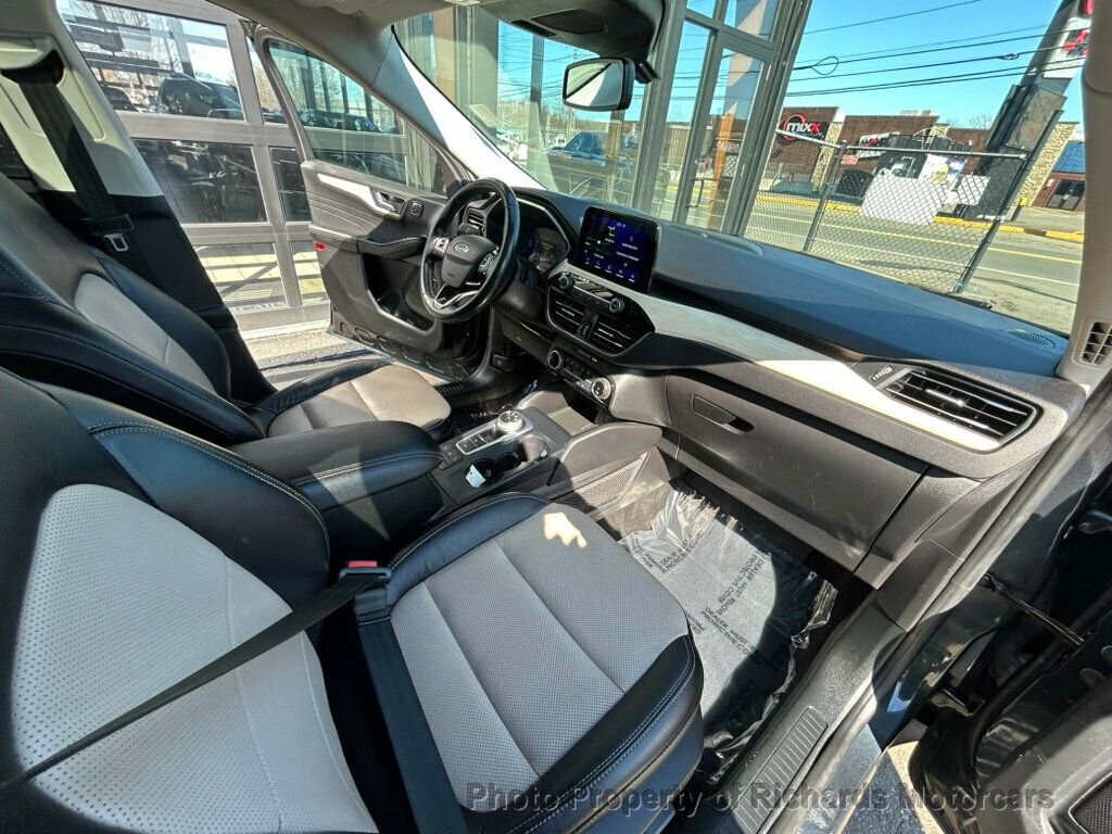 Used 2022 Ford Escape Titanium w/ Titanium Elite Package image 23