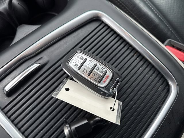 Used 2022 Chrysler Pacifica Touring-L FWD image 21