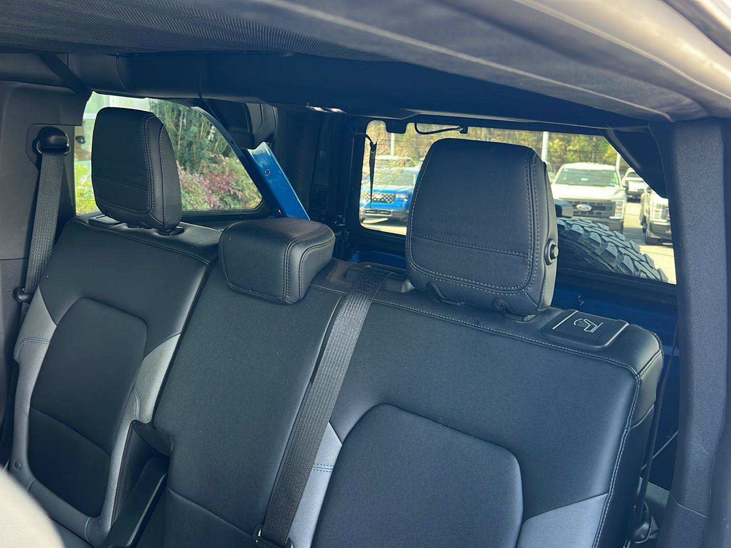 Used 2022 Ford Bronco Black Diamond w/ Sasquatch Package image 33