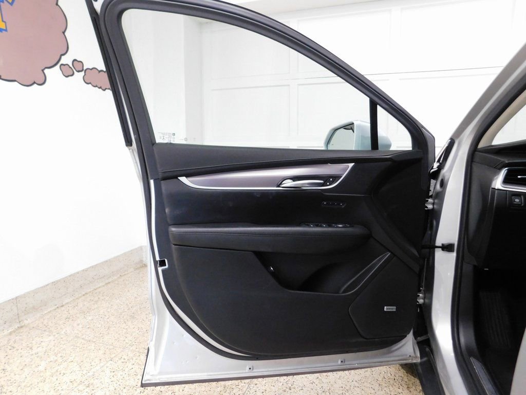 Used 2018 Cadillac XT5 Luxury image 22