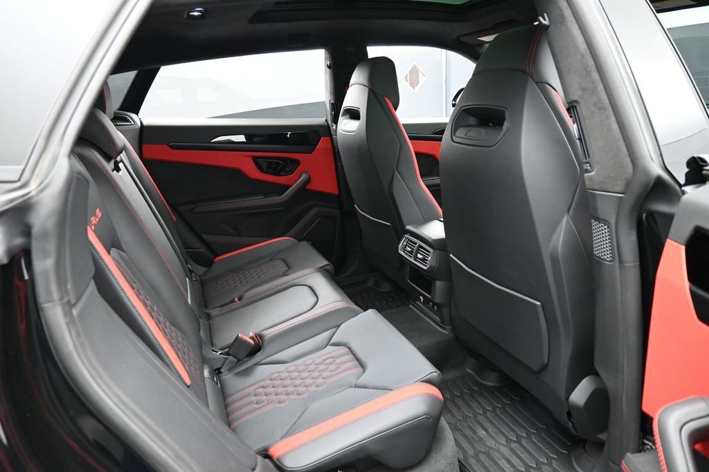Used 2024 Lamborghini Urus S AWD/4WD image 29