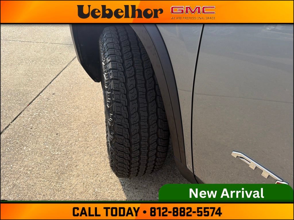 Used 2024 GMC Acadia AT4 AWD/4WD image 23