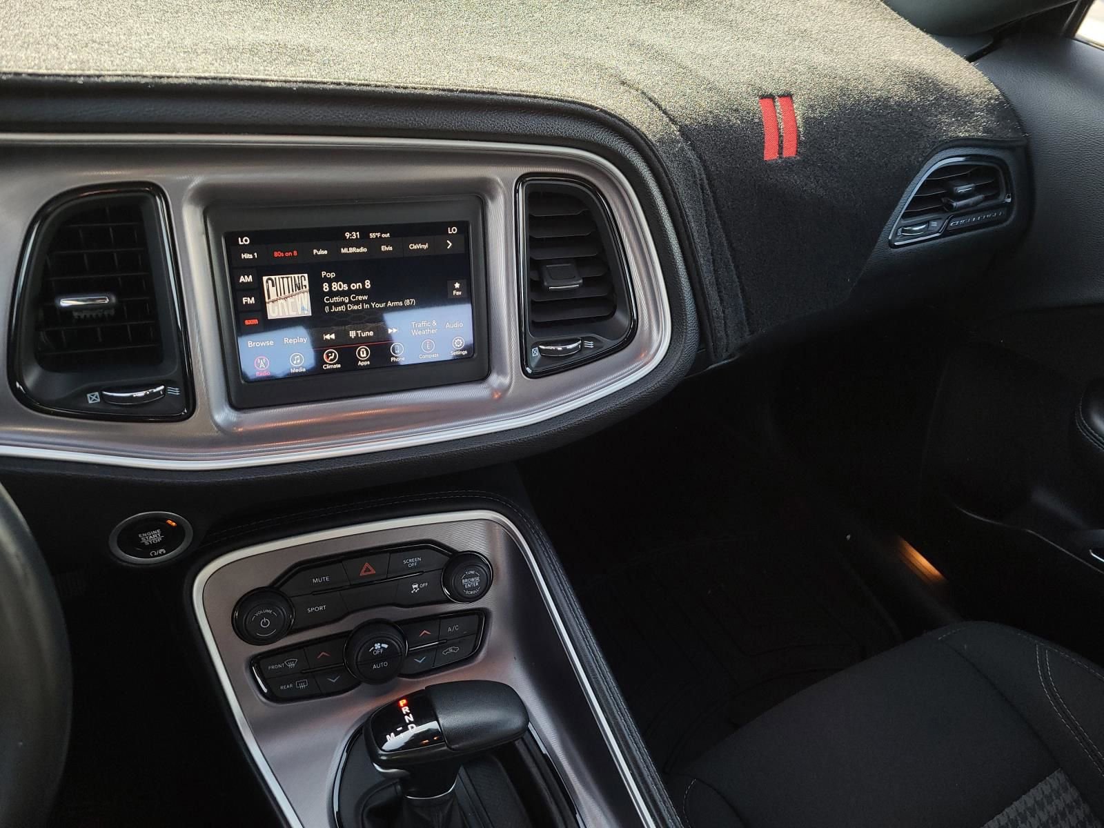 Used 2022 Dodge Challenger SXT image 17