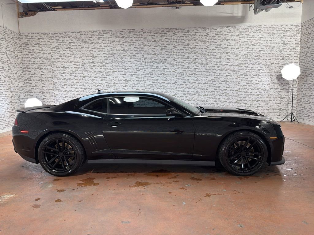 Used 2015 Chevrolet Camaro ZL1 RWD image 8