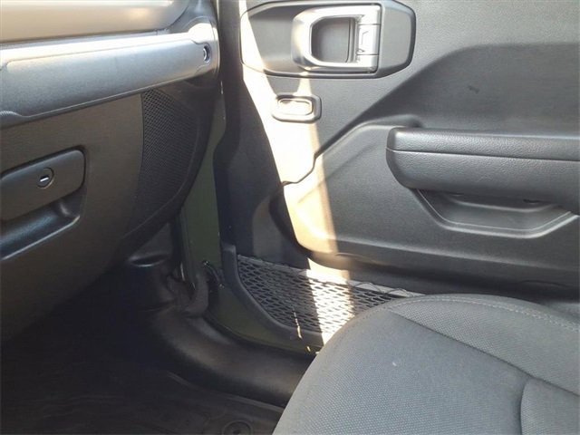 Certified 2022 Jeep Gladiator Willys image 27