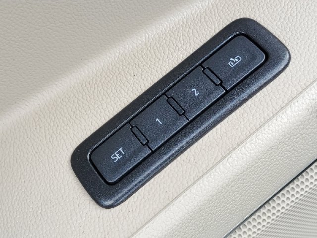 Used 2020 GMC Yukon Denali w/ Denali Ultimate Package AWD/4WD image 28