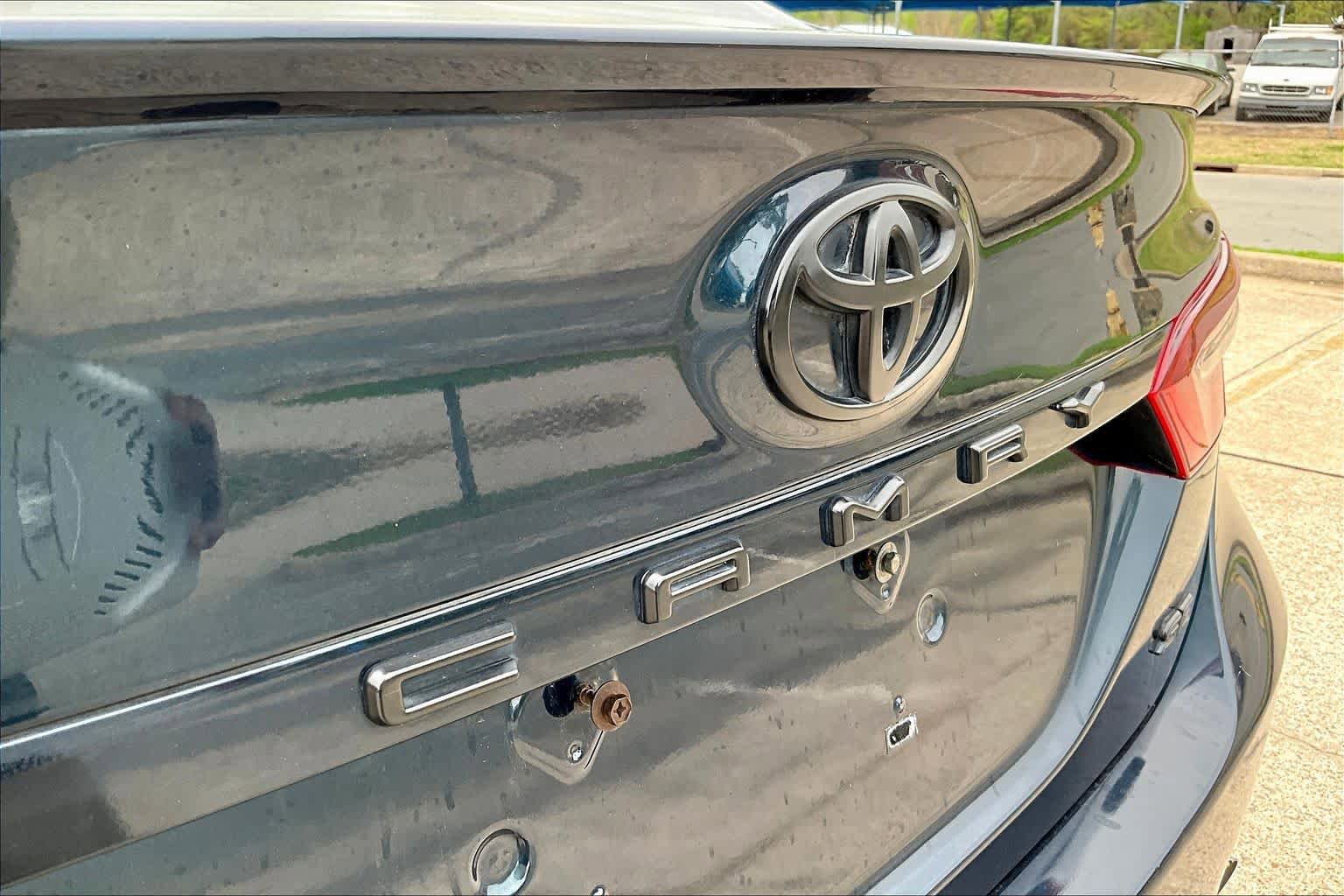 Used 2021 Toyota Camry SE FWD image 30