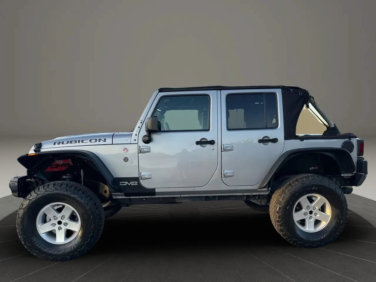 Used 2013 Jeep Wrangler Unlimited Rubicon AWD/4WD image 5