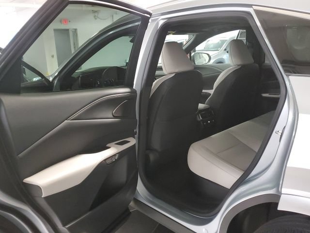 Used 2024 Lexus RX 350 Premium w/ Accessory Package (Z1) AWD/4WD image 22