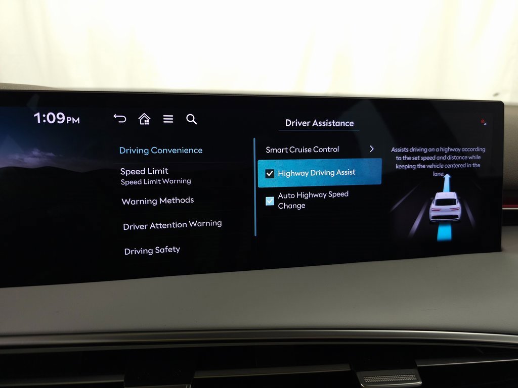 Used 2026 Genesis GV70 2.5T Advanced image 19
