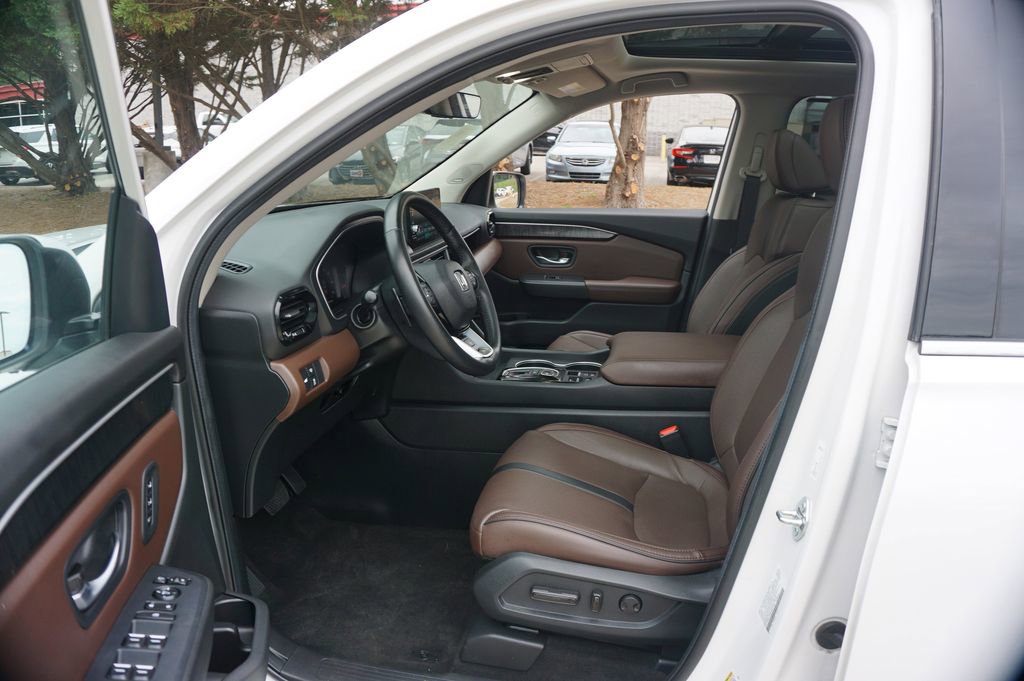 Used 2024 Honda Pilot Elite image 2