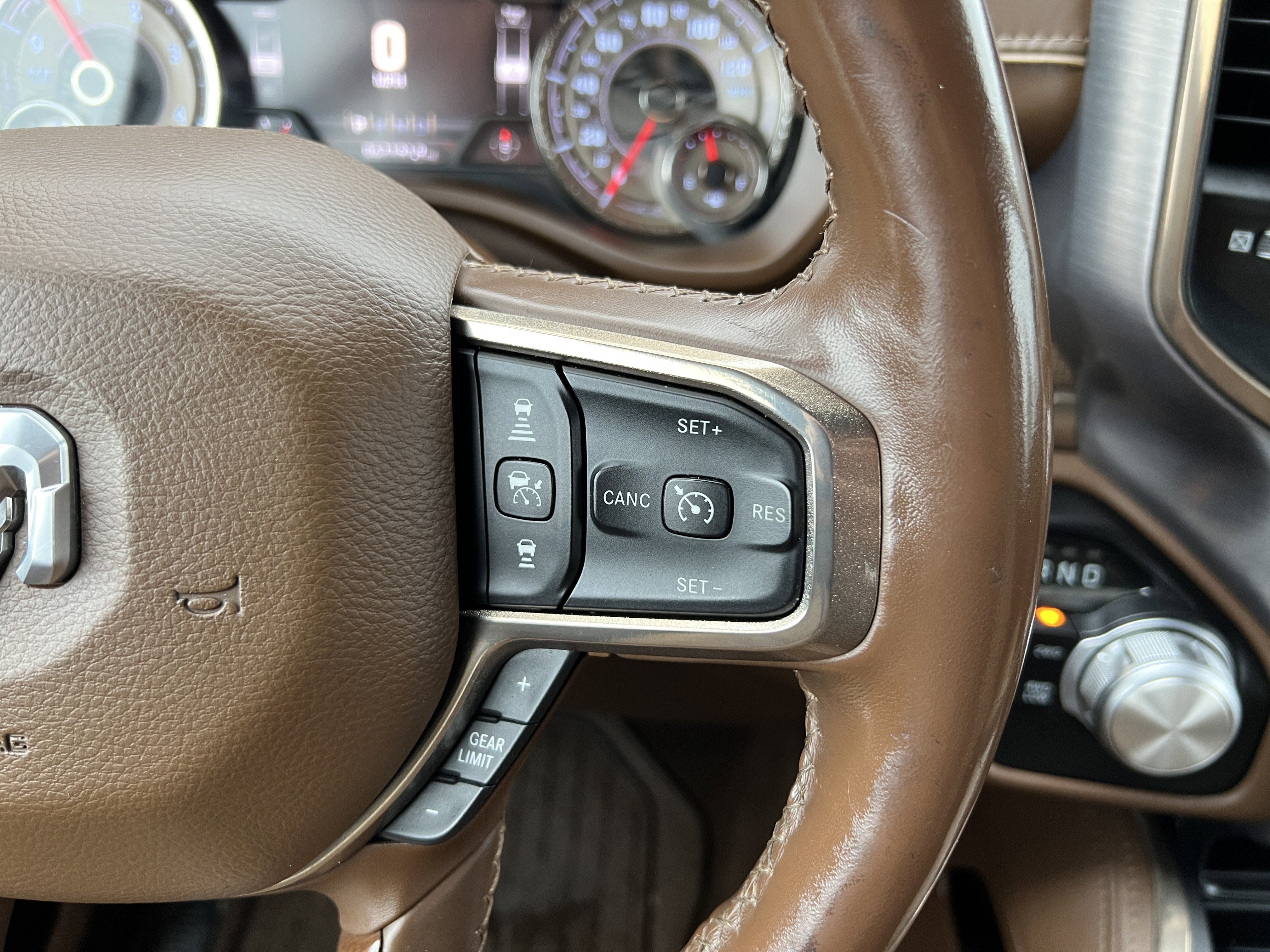 Used 2020 RAM 1500 Longhorn image 25