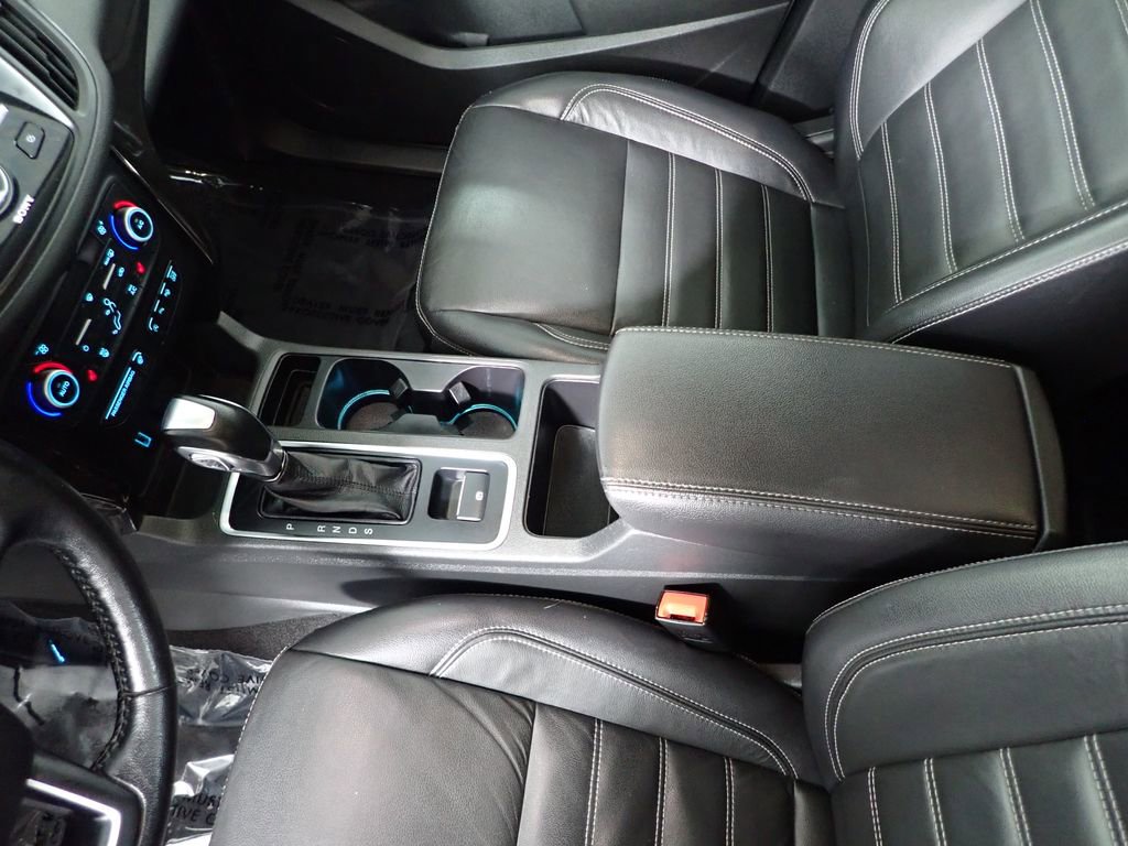 Used 2019 Ford Escape Titanium AWD/4WD image 36