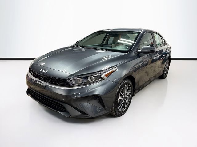Used 2023 Kia Forte LXS w/ LXS Technology Package image 3