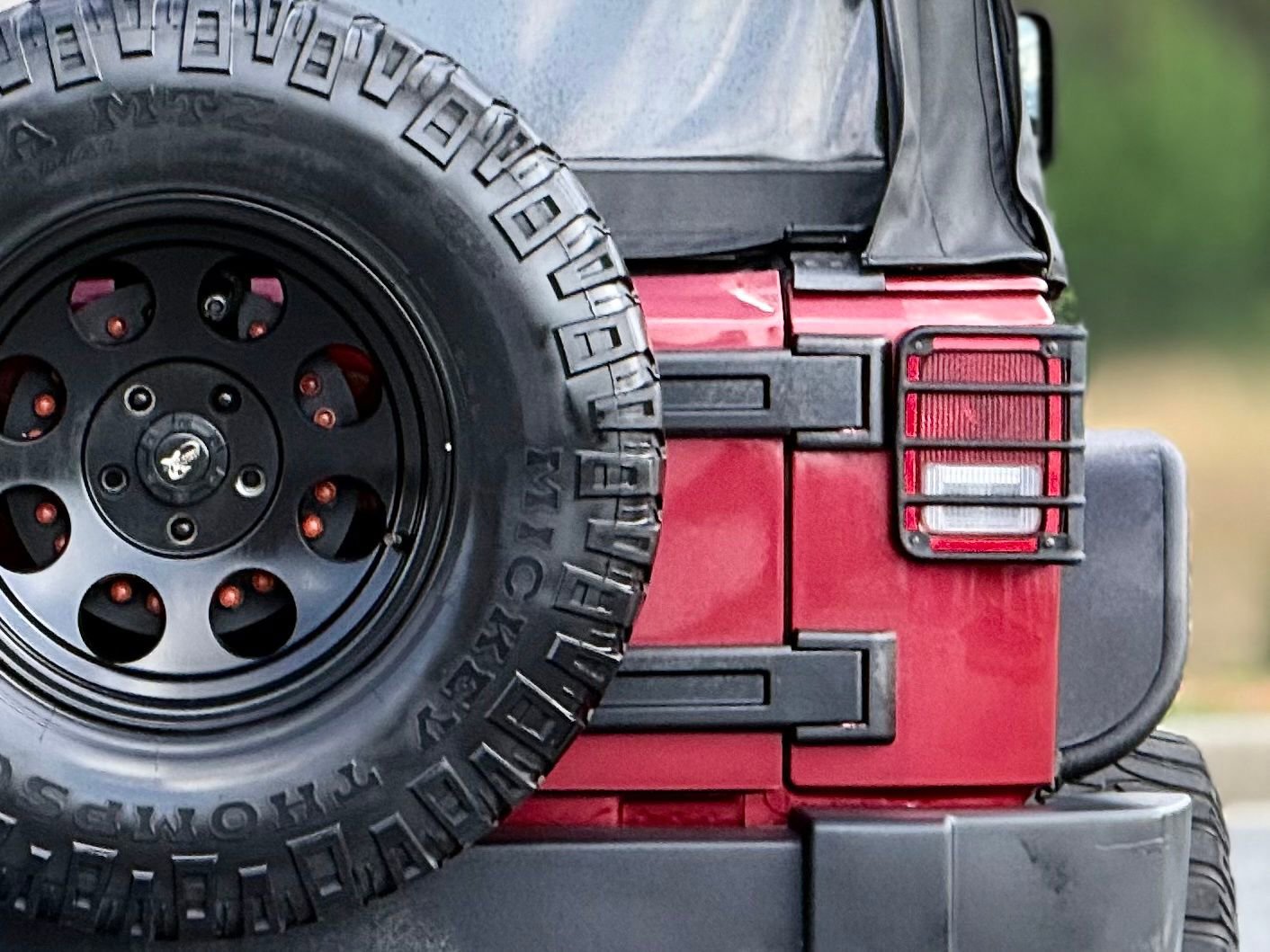 Used 2012 Jeep Wrangler Unlimited Sport image 17