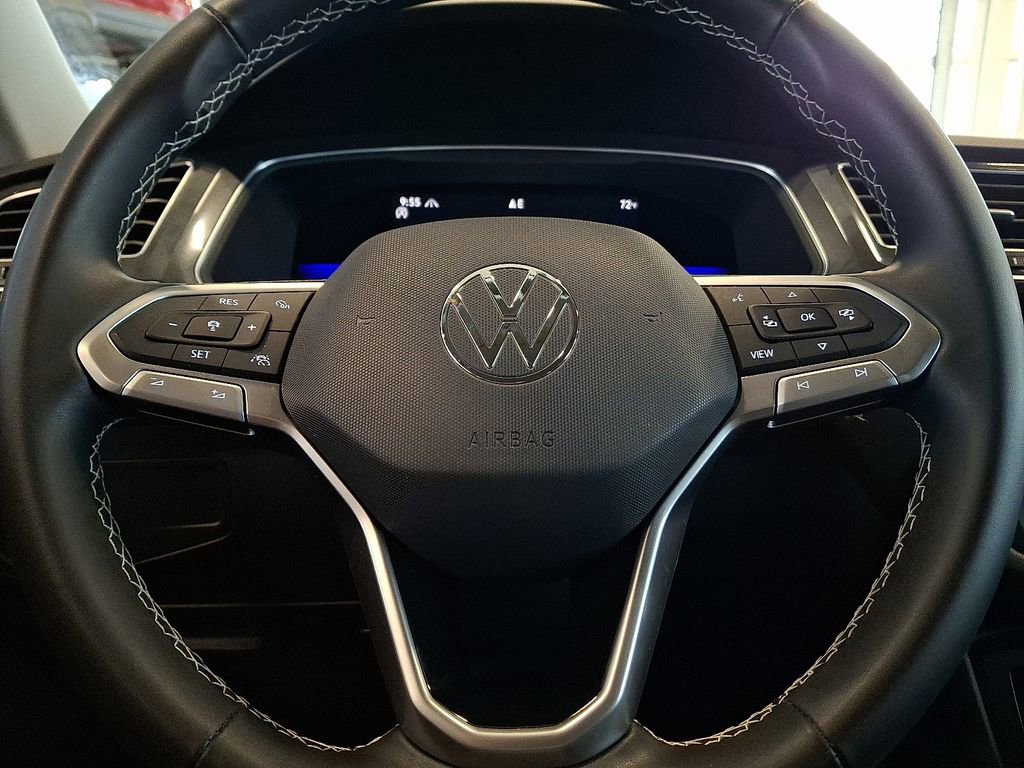 Used 2022 Volkswagen Tiguan SE image 18