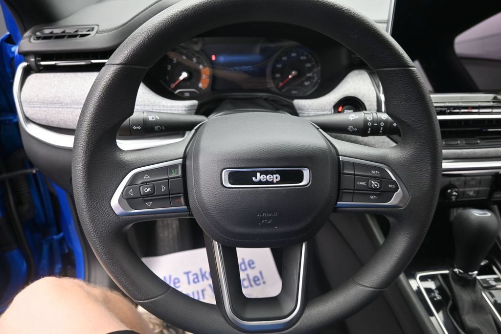 Used 2023 Jeep Compass Sport w/ Mopar Graphics Package AWD/4WD image 25
