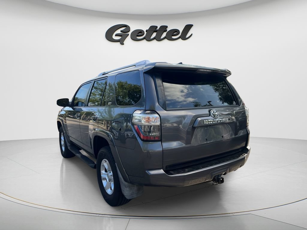 Used 2016 Toyota 4Runner SR5 RWD image 7