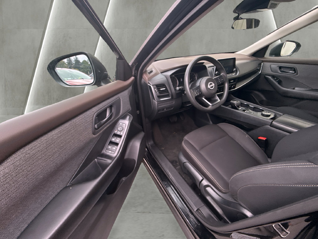 Used 2023 Nissan Rogue S AWD/4WD image 15