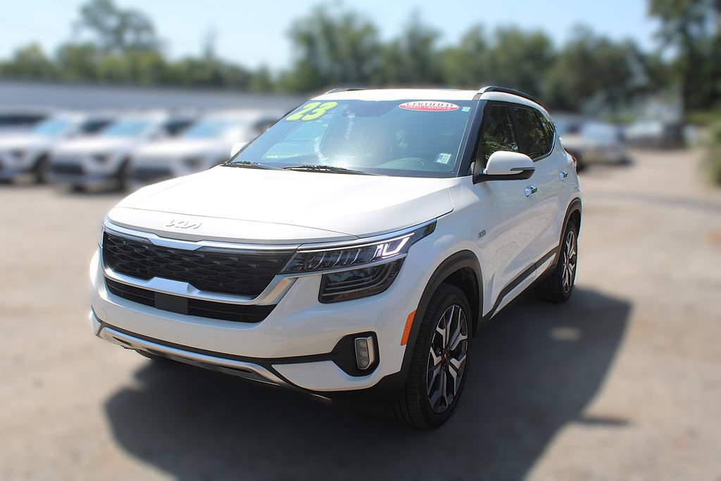 Certified 2023 Kia Seltos SX w/ SX Sunroof Package AWD/4WD image 15