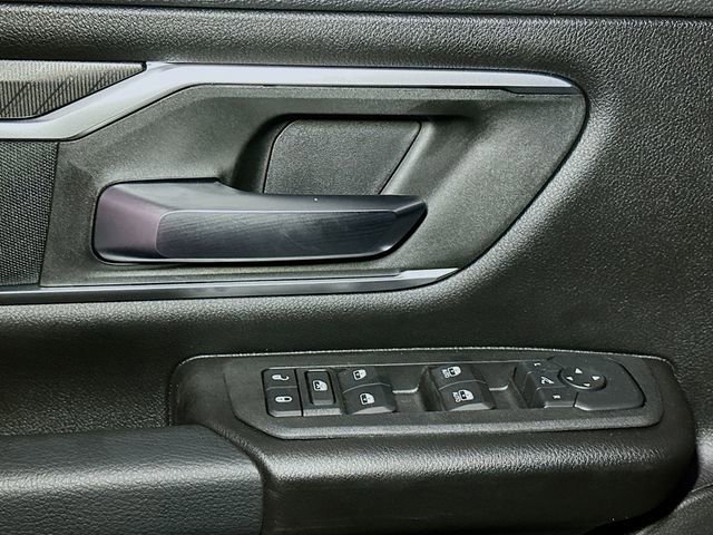 New 2026 RAM 1500 4x4 Crew Cab image 12