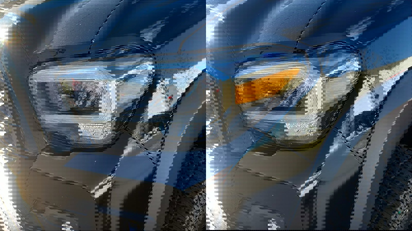 Used 2023 Toyota Tacoma TRD Off-Road image 7