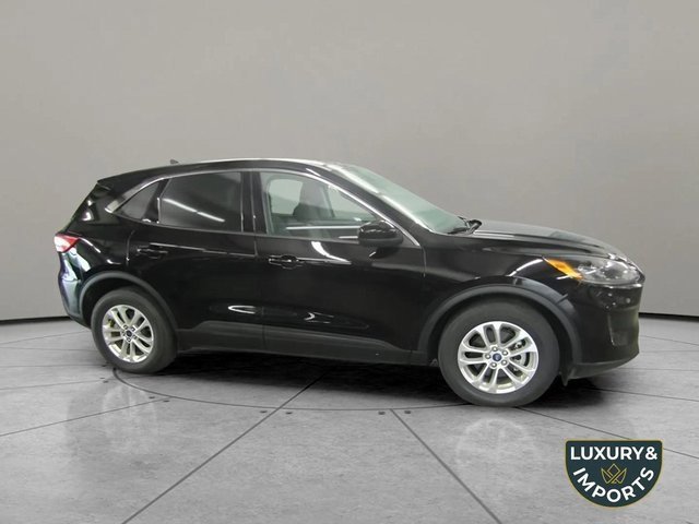 Used 2021 Ford Escape SE image 4