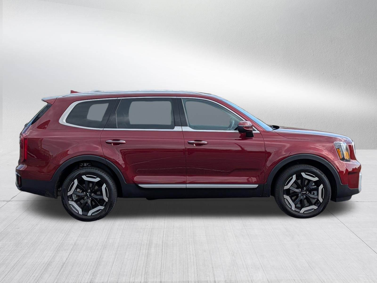 Certified 2024 Kia Telluride S w/ S Sunroof Package AWD/4WD image 8