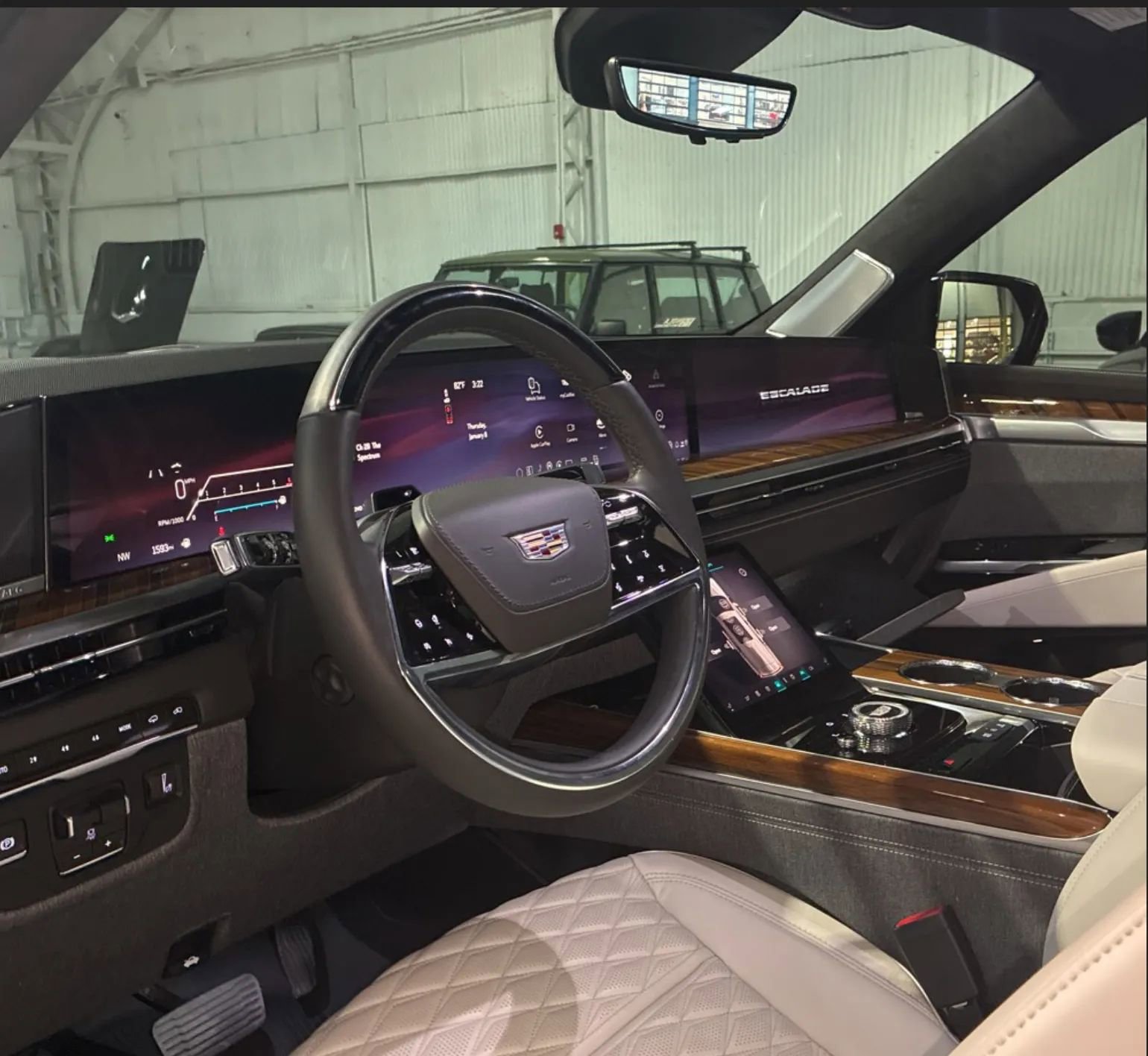 Used 2025 Cadillac Escalade ESV Sport Platinum w/ LPO, Floor Liner Package image 5