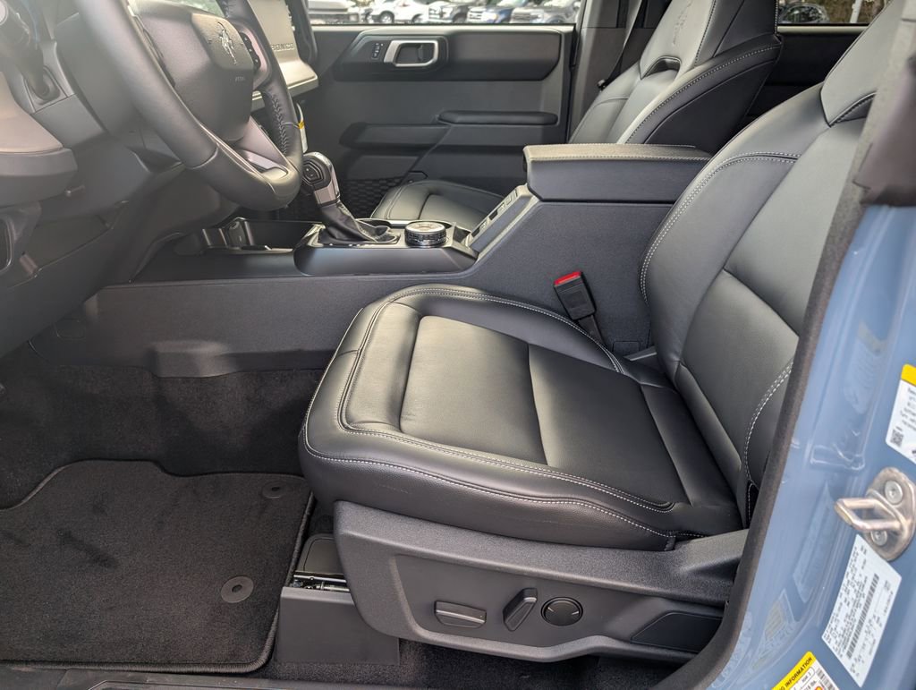 New 2025 Ford Bronco Outer Banks image 8