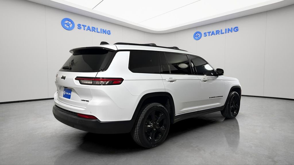 Used 2022 Jeep Grand Cherokee L Limited w/ Black Appearance Package image 9